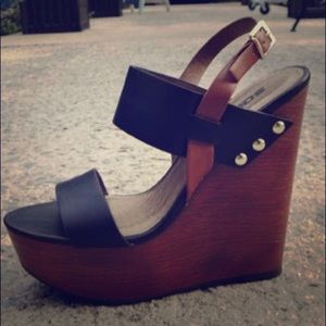Black/Brown wedges